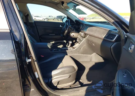 2018 Kia Optima S z USA, uszkodzony, nr VIN 5XXGT4L3XJG179330